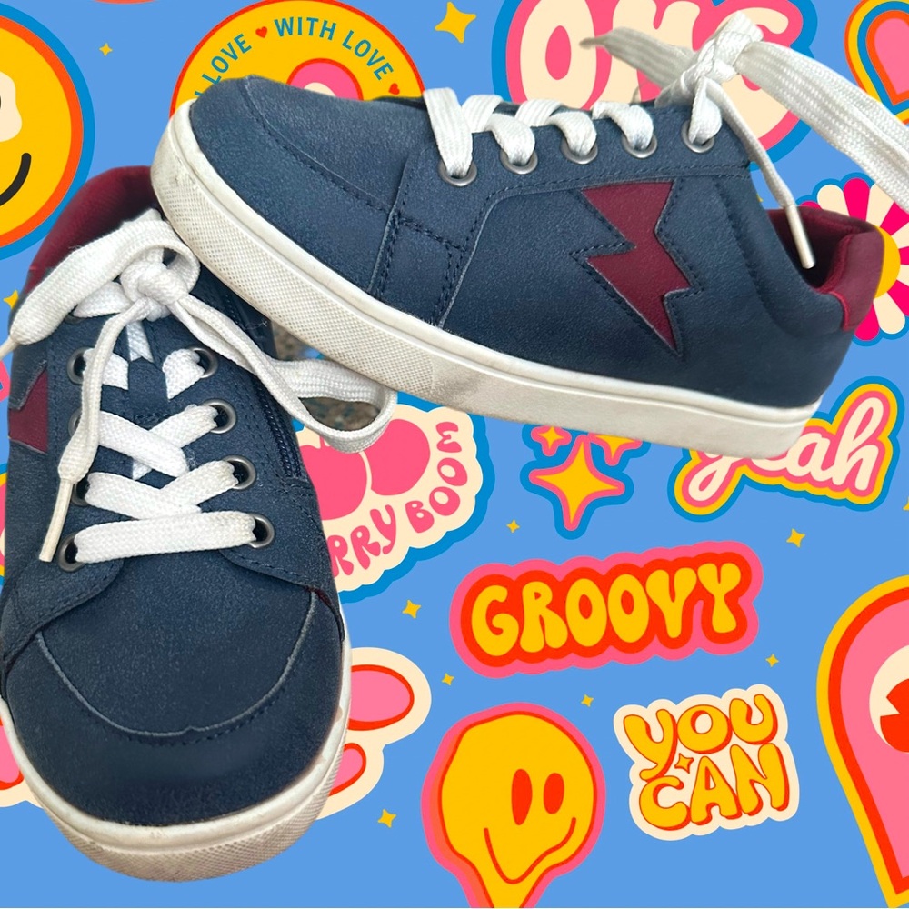 Kidpik lightning bolt ⚡️ non marking sneakers boys 13 burgundy & blue suede-like